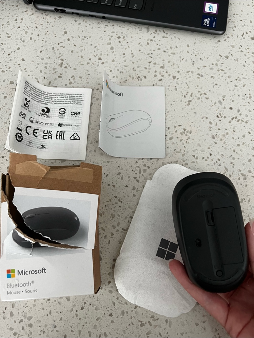 Microsoft Bluetooth Mouse - Picture 2 of 2